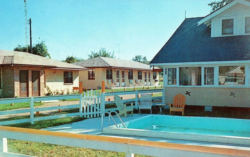 Georgia Ann Apt Motel - Vintage Postcard (newer photo)